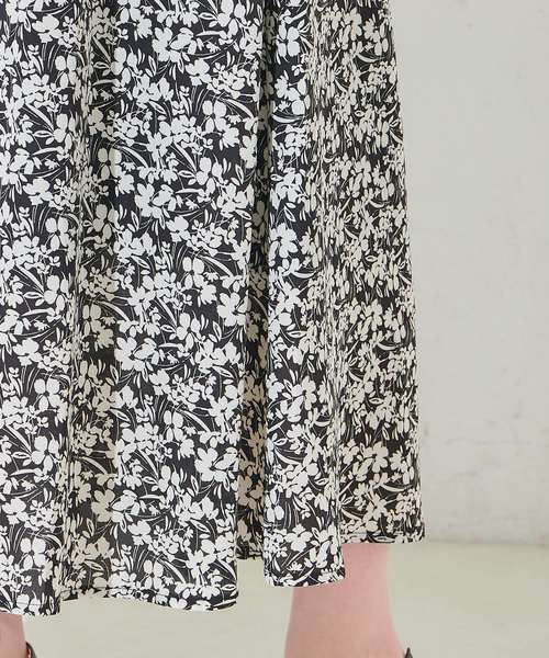 natural couture(ナチュラルクチュール)の「ハイウエスト花柄フレアスカート(スカート・レディース・ブラック/ベージュ/ピンク/アイボリー・FREE)」の14枚目の写真