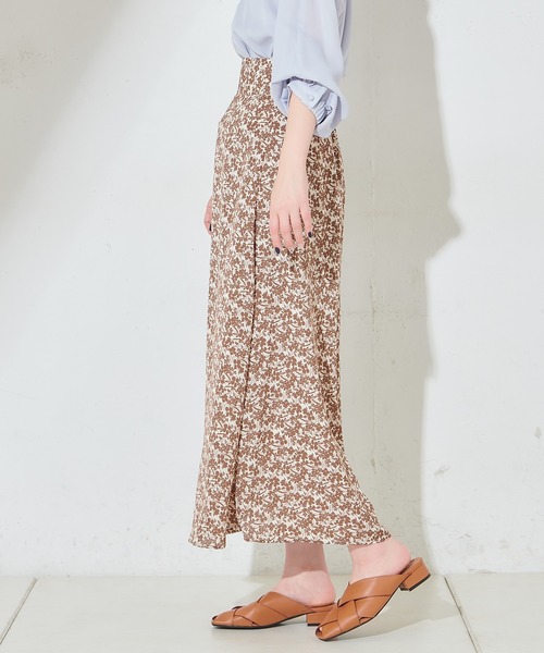 natural couture(ナチュラルクチュール)の「ハイウエスト花柄フレアスカート(スカート・レディース・ブラック/ベージュ/ピンク/アイボリー・FREE)」の18枚目の写真