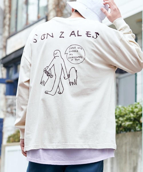 Mark Gonzales（マーク・ゴンザレス）の「Mark Gonzales/マークゴンザレス MONO-MART別注 ビッグシルエット背面BIGプリント 長袖Tee（Tシャツ/カットソー・メンズ・レッド系その他/ダークベージュ/ボルドー/ホワイト系その他/ブラック系その他/ベージュ系その他/グリーン系その他/パープル系その他/ホワイト/ブラック/ダークグリーン/パープル/パープル系その他2/レッド系その他2/グリーン系その他2/ベージュ系その他2/ブラック系その他2/ホワイト系その他2/グリーン系その他4/ベージュ系その他3/グレー系その他/ベージュ系その他5/グリーン系その他3/グレー系その他2/ベージュ系その他4/グレー系その他3/グリーン系その他5/ブラウン系その他/ブルー系その他/その他2/その他3/その他5/その他4/ダークブラウン/アッシュブラウン/その他/ブラック系その他3/ブラック系その他4/ブラウン系その他2/ブラウン系その他4/ホワイト系その他3/ホワイト系その他4/レッド系その他3/レッド系その他4/ブラウン系その他3/ブルー系その他2/グリーン系その他6/グリーン系その他7/グレイッシュベージュ/ベージュ系その他6/ベージュ系その他7/ホワイト系その他5/ブラック系その他5/その他7/その他6/ブルー系その他3/ブルー系その他4/パープル系その他3/パープル系その他4/パープル系その他5・FREE）」の14枚目の写真