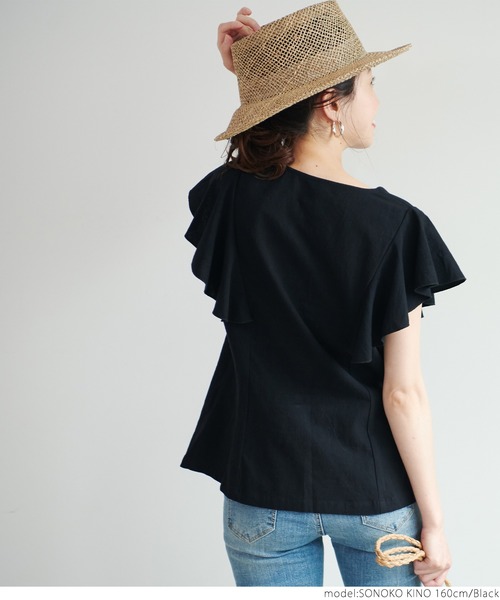 coca（coca）（コカ）の「袖フリルフロントボタンブラウス（シャツ/ブラウス・レディース・ブラック/ホワイト・ONE SIZE）」の4枚目の写真