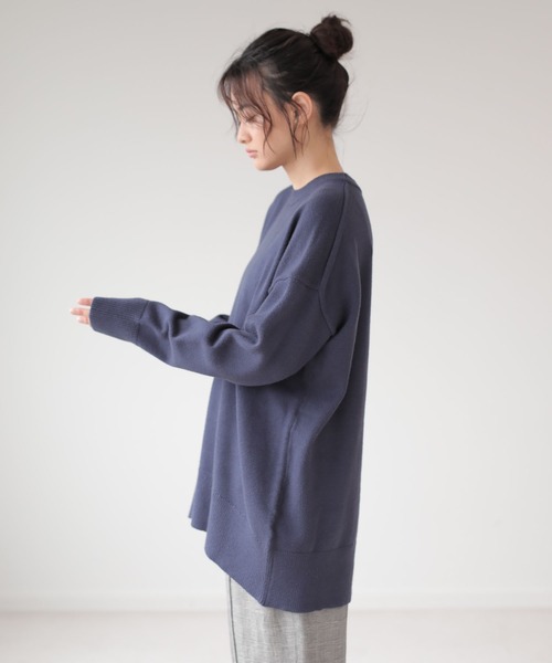 AMERICAN HOLIC（アメリカンホリック）の「バックスリットニットチュニック　＊（ニット/セーター・レディース・ネイビー/アイボリー/ブラック/オリーブ/モカ/グリーン・FREE）」の22枚目の写真