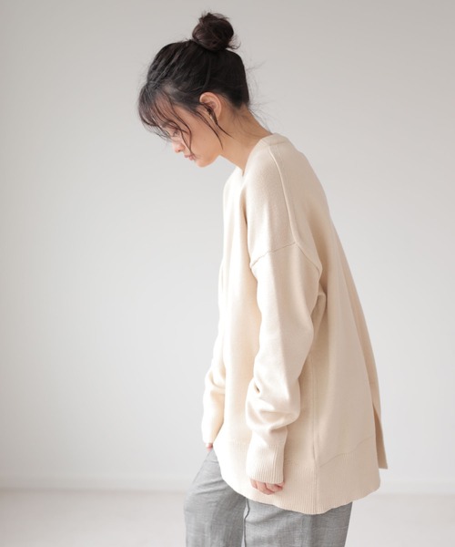 AMERICAN HOLIC（アメリカンホリック）の「バックスリットニットチュニック　＊（ニット/セーター・レディース・ネイビー/アイボリー/ブラック/オリーブ/モカ/グリーン・FREE）」の10枚目の写真