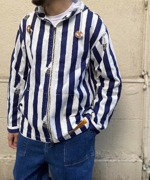 grn（ジーアールエヌ）の「◇PRINTWORKPARKA 総柄ﾌﾟﾘﾝﾄﾜｰｸﾊﾟｰｶｰﾄ/ﾂｲﾙ/ﾃﾞﾆﾑ/ﾍﾟｲｽﾞﾘｰ/ｽﾄﾗｲﾌﾟ（パーカー・メンズ・ブラック/インディゴブルー/ナチュラル/ストライプ・M/L）」の4枚目の写真