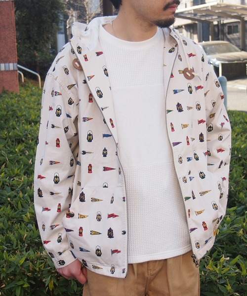 grn（ジーアールエヌ）の「◇PRINTWORKPARKA 総柄ﾌﾟﾘﾝﾄﾜｰｸﾊﾟｰｶｰﾄ/ﾂｲﾙ/ﾃﾞﾆﾑ/ﾍﾟｲｽﾞﾘｰ/ｽﾄﾗｲﾌﾟ（パーカー・メンズ・ブラック/インディゴブルー/ナチュラル/ストライプ・M/L）」の7枚目の写真