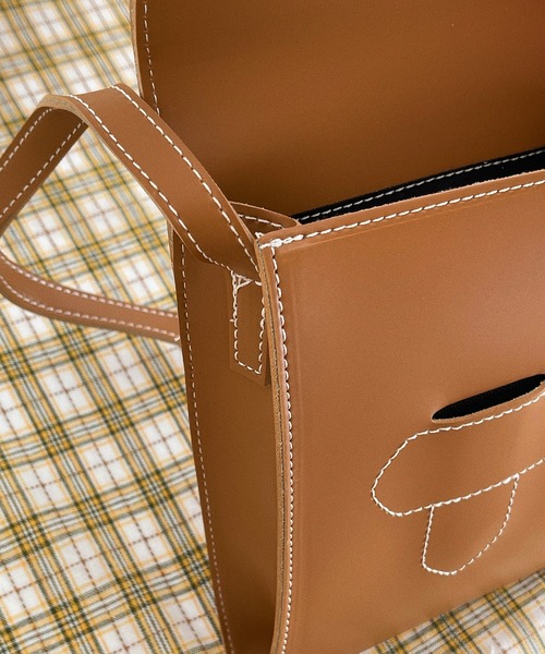 etade（エタード）の「【etade】stitch bag etda2（ショルダーバッグ・レディース・ブラック/モスグリーン/キャメル・FREE）」の4枚目の写真