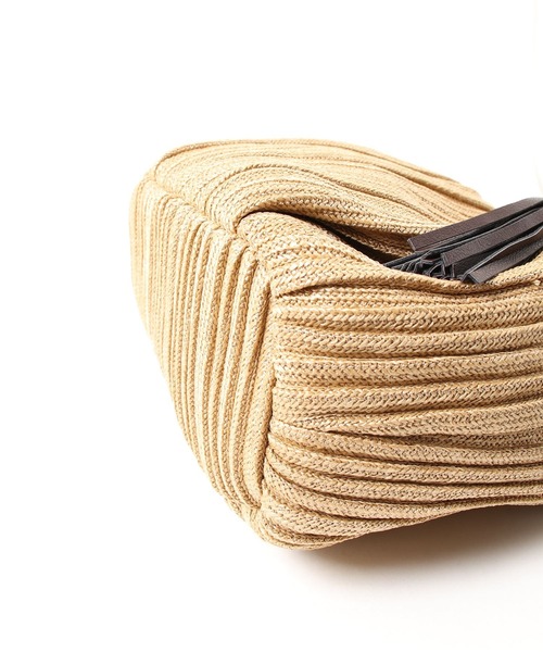 Via Demizon(ビアデミゾン)の「プリーツ加工サマーバッグ ロングショルダー付き(かごバッグ・レディース・アイボリー/ブラウン/ブラック・FREE)」の17枚目の写真