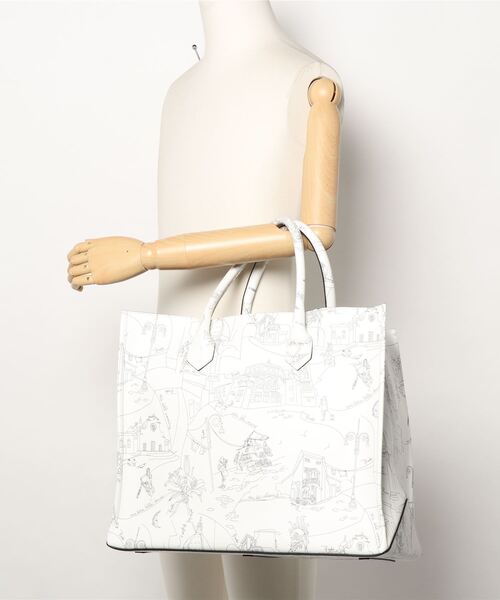 EMILIO PUCCI（エミリオプッチ）の「TOTE BAG+POUCH - PRINTED
