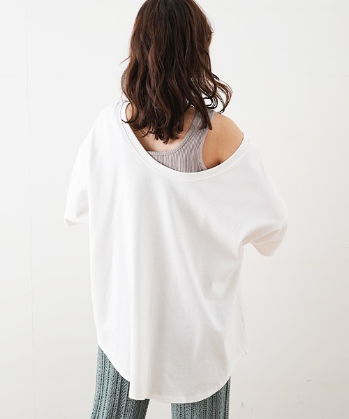 Futier land(フューティアランド)の「バックオープンBIGTシャツ(Tシャツ/カットソー・レディース・ホワイト/パープル/ブラウン/ピンク/ブルー/グレイッシュベージュ/チャコール・MEDIUM)」の2枚目の写真