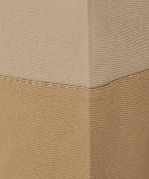 TOMORROWLAND (トゥモローランド)の「ストレッチチノ パッチワーククロップドパンツ(チノパンツ・レディース・ベージュ・34/36)」の3枚目の写真