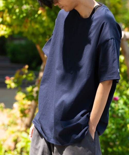 Champion(チャンピオン)の「【Champion】T525 ビッグシルエットオーセンティッククルーネックTシャツ(Tシャツ/カットソー・メンズ・ホワイト/ブラック/ネイビー/グレー/レッド/ワイン・S/M/L/XL)」の20枚目の写真