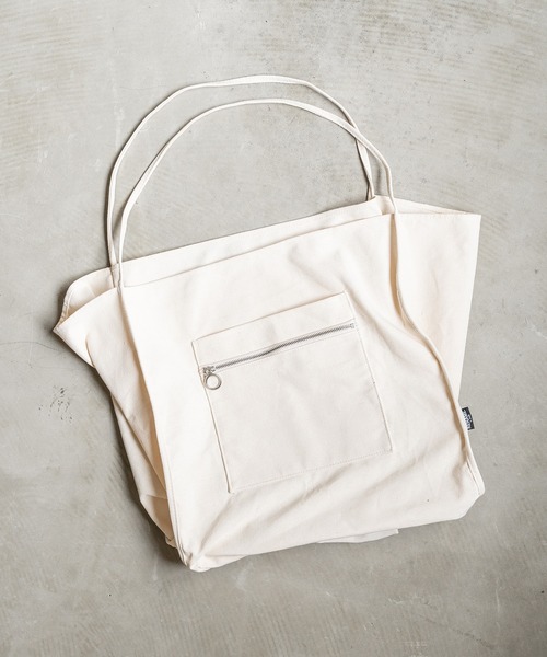 DEVICE(デバイス)の「【WEARISTA tai × DEVICE コラボ】Rename キャンバス ビッグ トートバッグ(ショルダーバッグ・メンズ・ブラック/ナチュラル・FREE)」の13枚目の写真