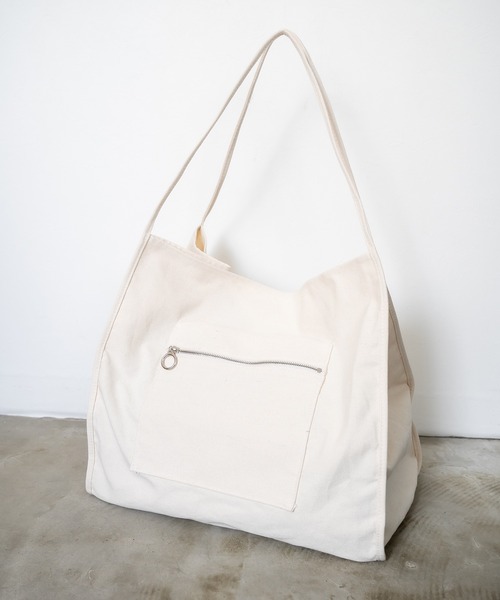 DEVICE(デバイス)の「【WEARISTA tai × DEVICE コラボ】Rename キャンバス ビッグ トートバッグ(ショルダーバッグ・メンズ・ブラック/ナチュラル・FREE)」の11枚目の写真