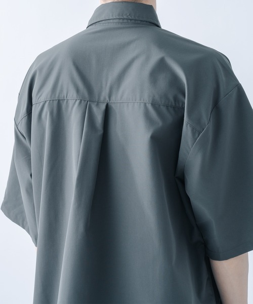 epnok（エプノック）の「サイドスリットベーシックシャツ（シャツ/ブラウス・メンズ・オフホワイト/ダークグレー/グレイッシュベージュ・SMALL/MEDIUM/LARGE）」の14枚目の写真