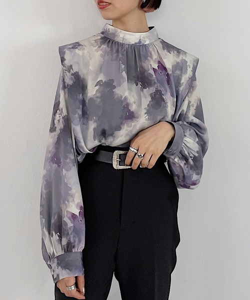 PAGEBOY（ページボーイ）の「マーブルアートハイネックブラウス（シャツ/ブラウス・レディース・ブラック系その他/ブラウン系その他・FREE）」の2枚目の写真