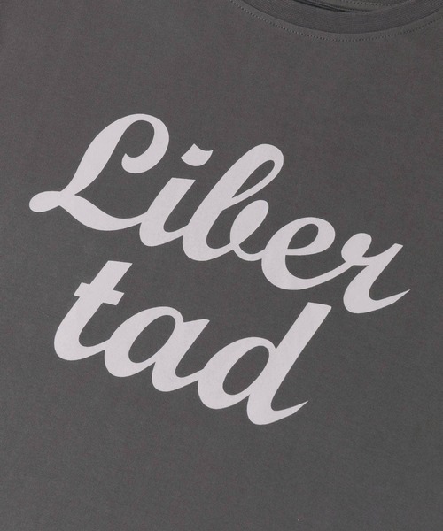 KBF+(ケービーエフプラス)の「KBF+ LibertadロゴTシャツ(Tシャツ/カットソー・レディース・オフホワイト/ベージュ系その他/チャコールグレー・ONE)」の22枚目の写真