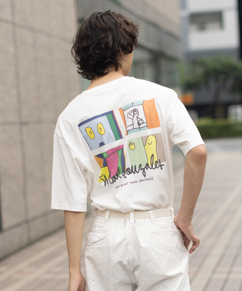 Mark Gonzales(マーク・ゴンザレス)の「【Mark Gonzales / マークゴンザレス】 別注 カラー バックプリント Tシャツ(Tシャツ/カットソー・メンズ・ホワイト/ベージュ/ブラック/ライラック・46/48)」の2枚目の写真