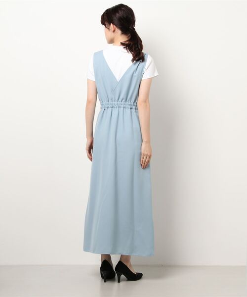 AIMER（エメ）の「カシュクールフレアジャンパースカート（ジャンパースカート・レディース・レンガ/サックスブルー・MEDIUM）」の4枚目の写真