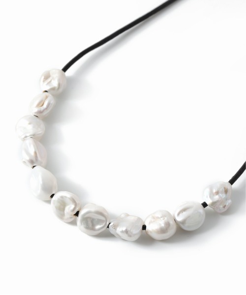 plage（プラージュ）の「【JANE SMITH/ジェーンスミス】PEARL LEATHER STRAP ネックレス◆（ネックレス・レディース・ホワイト・FREE）」の3枚目の写真