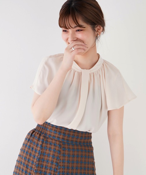natural couture（ナチュラルクチュール）の「【WEB限定】センタータックフレアスリーブギャザーブラウス（シャツ/ブラウス・レディース・ベージュ/オフホワイト/グリーン/その他1/その他2・FREE）」の19枚目の写真