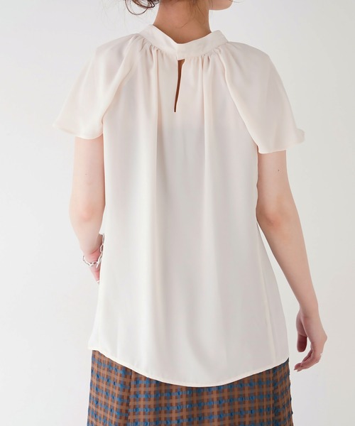 natural couture（ナチュラルクチュール）の「【WEB限定】センタータックフレアスリーブギャザーブラウス（シャツ/ブラウス・レディース・ベージュ/オフホワイト/グリーン/その他1/その他2・FREE）」の9枚目の写真