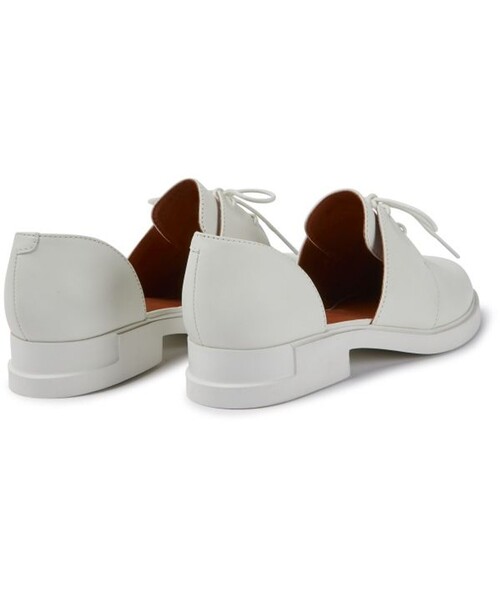 CAMPER（カンペール）の「[カンペール] TWINS / フラットシューズ（パンプス・レディース・ホワイト・23.0cm/24.0cm/23.5cm/25.0cm）」の4枚目の写真