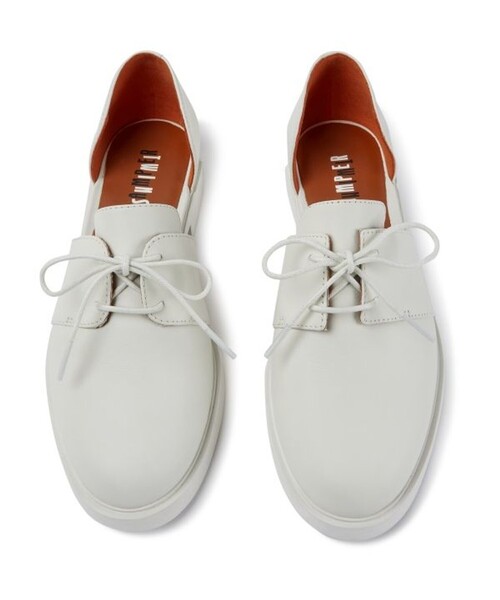 CAMPER（カンペール）の「[カンペール] TWINS / フラットシューズ（パンプス・レディース・ホワイト・23.0cm/24.0cm/23.5cm/25.0cm）」の2枚目の写真