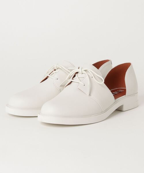 CAMPER（カンペール）の「[カンペール] TWINS / フラットシューズ（パンプス・レディース・ホワイト・23.0cm/24.0cm/23.5cm/25.0cm）」の11枚目の写真