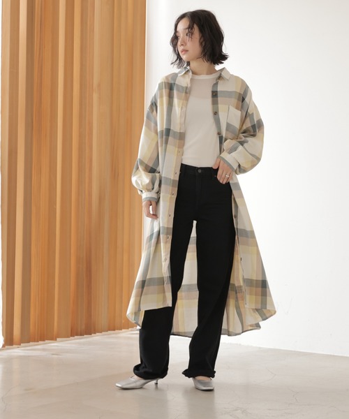 frames RAY CASSIN（フレームスレイカズン）の「ビッグチェックシャツワンピース（シャツワンピース・レディース・ブラウン系/ネイビー系/パープル系/ブルー系/オレンジ系/グレー系/グリーン系/ネイビー/オフホワイト・FREE）」の4枚目の写真