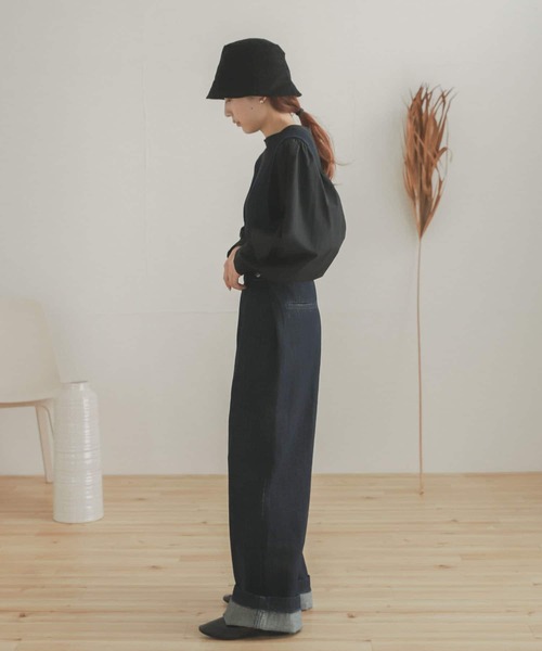 SENSE OF PLACE by URBAN RESEARCH（センスオブプレイスバイアーバンリサーチ）の「『別注』Lee×SENSE OF PLACE　Vネックサロペット（サロペット/オーバーオール・レディース・インディゴブルー/ワンウォッシュ・ONE）」の7枚目の写真