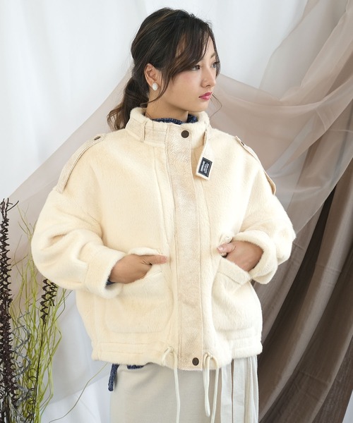 ＡＮＤＪ（アンドジェイ）の「スタンドカラーフェイクファーボアジャケット（その他アウター・レディース・アイボリー・M）」の3枚目の写真