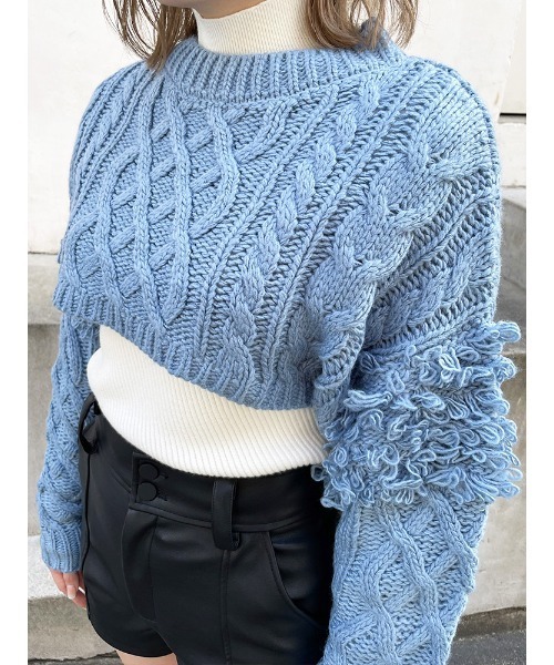 ENVYM（アンビー）の「フリンジケーブルショートニット（ニット/セーター・レディース・ブルー/ホワイト/ブラック・FREE）」の8枚目の写真