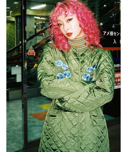 jouetie(ジュエティ)の「【POSTOKYO】パワショルキルティングJAPANジャケットコート(ノーカラージャケット・レディース・ブラック/カーキ/アイボリー/その他1・MEDIUM)」の7枚目の写真