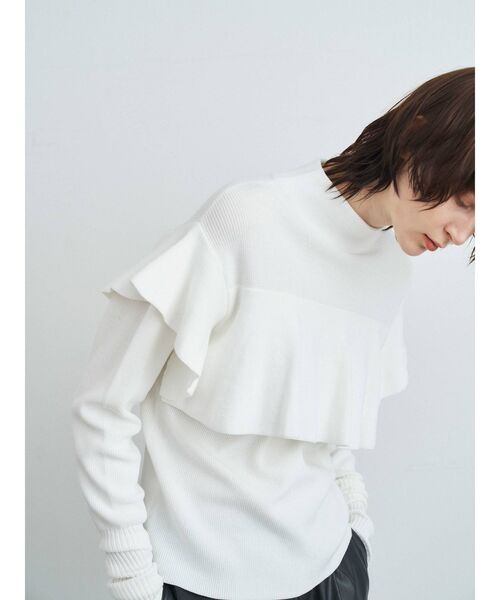 ELENDEEK（エレンディーク）の「フレアケープライクニット（ニット/セーター・レディース・オフホワイト/ラベンダー/ブラック・FREE）」の8枚目の写真