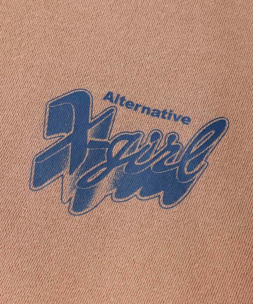 X-girl（エックスガール）の「PEACHY LOGO CREW SWEAT TOP（スウェット・レディース・ブラック/ベージュ/ホワイト・S/M/L/XL）」の7枚目の写真