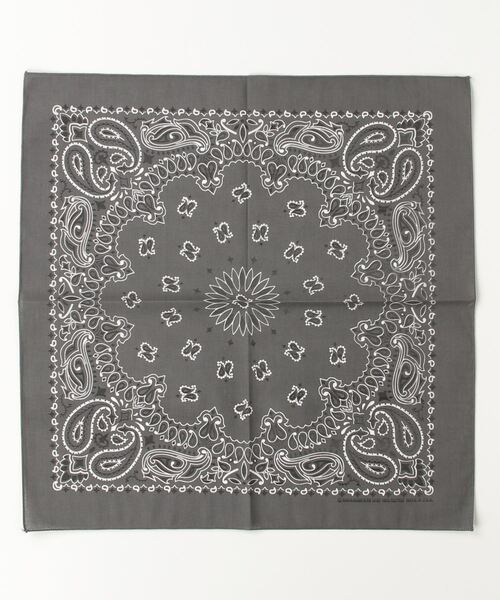 HAV-A-HANK（ハバハンク ）の「HAV-A-HANK ハバハンク ペイズリー バンダナ（バンダナ/スカーフ・レディース・ホワイト/ベージュ/ネイビー/ブラウン/レッド/カーキ/ターコイズブルー/イエロー/グリーン/ミント/ブラック×レッド/レンガ/ブラック/パープル/バーガンディー/オレンジ/グレー/チャコールグレー/インディゴブルー/ネイビー系/ロイヤルブルー・FREE）」の4枚目の写真