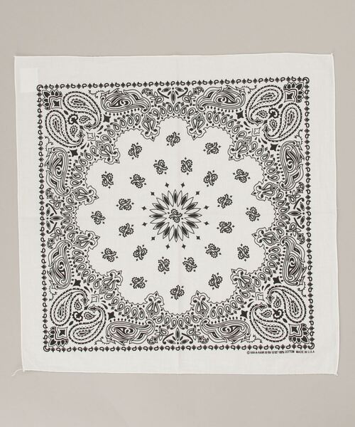 HAV-A-HANK（ハバハンク ）の「HAV-A-HANK ハバハンク ペイズリー バンダナ（バンダナ/スカーフ・レディース・ホワイト/ベージュ/ネイビー/ブラウン/レッド/カーキ/ターコイズブルー/イエロー/グリーン/ミント/ブラック×レッド/レンガ/ブラック/パープル/バーガンディー/オレンジ/グレー/チャコールグレー/インディゴブルー/ネイビー系/ロイヤルブルー・FREE）」の2枚目の写真