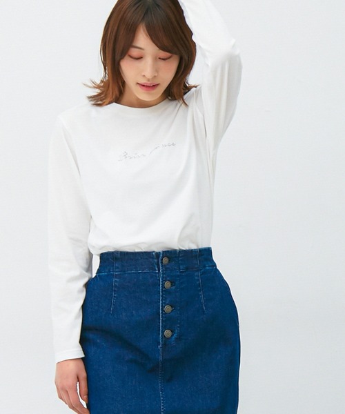Honeys(ハニーズ)の「ロゴプリントTシャツ(Tシャツ/カットソー・レディース・ブラック/ライトグリーン/ホワイト系その他/オフホワイト/サックスブルー/グリーン系その他・L/M/S)」の2枚目の写真