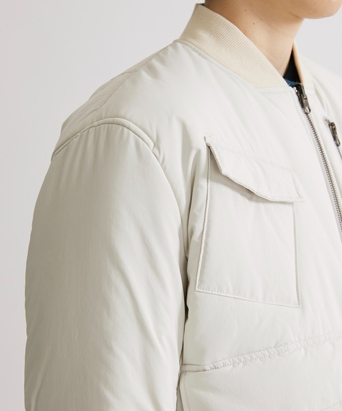 UNITED TOKYO（ユナイテッドトウキョウ）の「リバーシブルボンバージャケット（MA-1・メンズ・ブラック/アイボリー/ベージュ・1/3/2）」の7枚目の写真