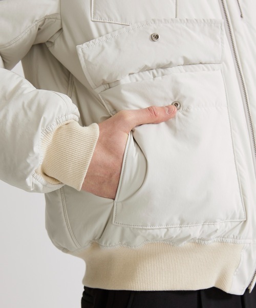 UNITED TOKYO（ユナイテッドトウキョウ）の「リバーシブルボンバージャケット（MA-1・メンズ・ブラック/アイボリー/ベージュ・1/3/2）」の6枚目の写真