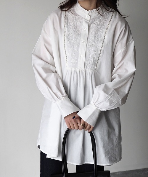 Riberry（リベリー）の「綿ローン刺繍チュニックブラウス（シャツ/ブラウス・レディース・オフホワイト/ブラック/ミント/ブルー・MEDIUM）」の14枚目の写真