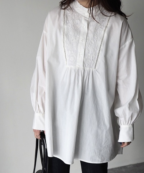 Riberry（リベリー）の「綿ローン刺繍チュニックブラウス（シャツ/ブラウス・レディース・オフホワイト/ブラック/ミント/ブルー・MEDIUM）」の15枚目の写真