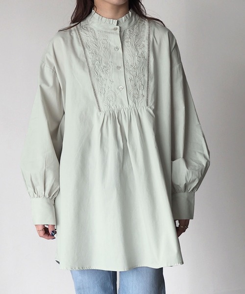 Riberry（リベリー）の「綿ローン刺繍チュニックブラウス（シャツ/ブラウス・レディース・オフホワイト/ブラック/ミント/ブルー・MEDIUM）」の10枚目の写真