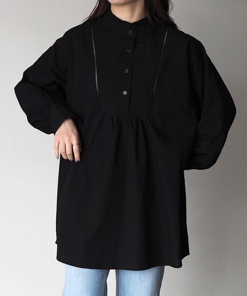 Riberry（リベリー）の「綿ローン刺繍チュニックブラウス（シャツ/ブラウス・レディース・オフホワイト/ブラック/ミント/ブルー・MEDIUM）」の8枚目の写真