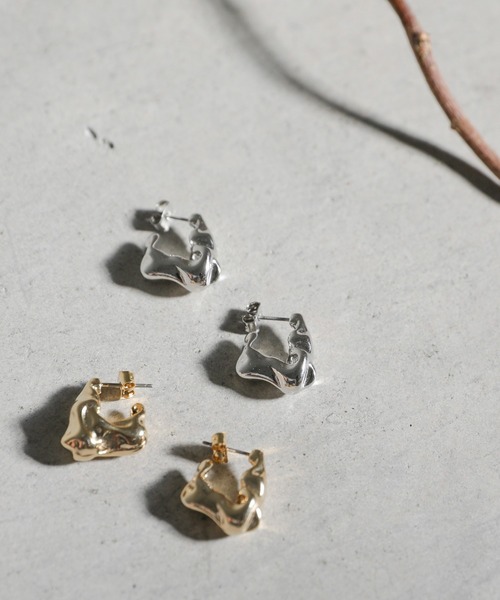 select MOCA（セレクトモカ）の「ミニLAVAピアス（ピアス（両耳用）・レディース・シルバー/ゴールド・FREE）」の14枚目の写真