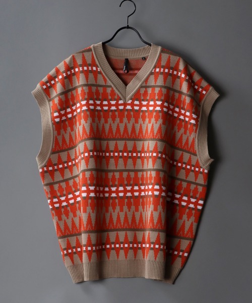 SITRY（シトリー）の「Big silhouette Patterned Knit vest/ビッグシルエット 総柄 ニットベスト（ベスト・メンズ・チャコールグレー/グリーン/グリーン系その他/ベージュ系その他2/グリーン系その他3/ベージュ/ベージュ系その他/グレー系その他3/グリーン系その他2/ブラック/グレー系その他/グレー系その他2・XL/L/M）」の7枚目の写真