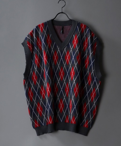 SITRY（シトリー）の「Big silhouette Patterned Knit vest/ビッグシルエット 総柄 ニットベスト（ベスト・メンズ・チャコールグレー/グリーン/グリーン系その他/ベージュ系その他2/グリーン系その他3/ベージュ/ベージュ系その他/グレー系その他3/グリーン系その他2/ブラック/グレー系その他/グレー系その他2・XL/L/M）」の4枚目の写真