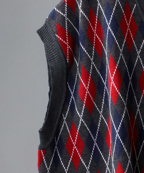SITRY（シトリー）の「Big silhouette Patterned Knit vest/ビッグシルエット 総柄 ニットベスト（ベスト・メンズ・チャコールグレー/グリーン/グリーン系その他/ベージュ系その他2/グリーン系その他3/ベージュ/ベージュ系その他/グレー系その他3/グリーン系その他2/ブラック/グレー系その他/グレー系その他2・XL/L/M）」の20枚目の写真