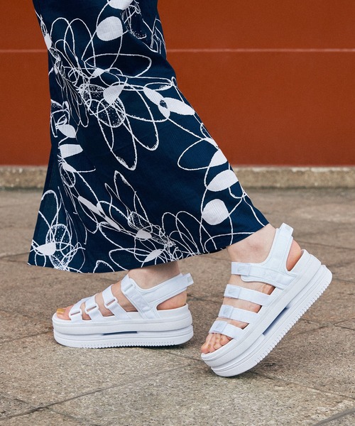ナイキアイコンクラシックウィメンズサンダル/厚底/NikeIconClassicWomen'sSandals