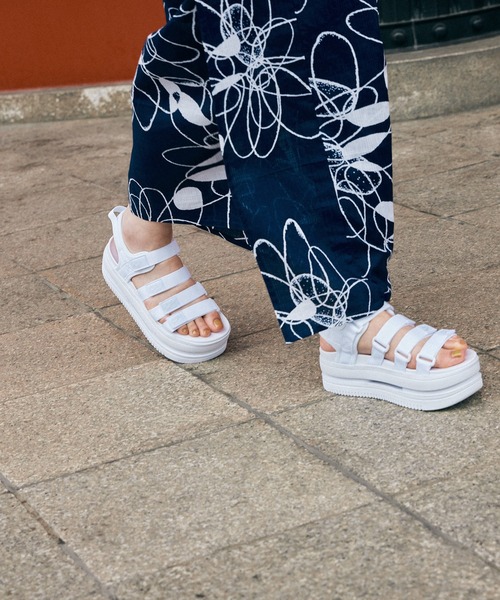 ナイキアイコンクラシックウィメンズサンダル/厚底/NikeIconClassicWomen'sSandals