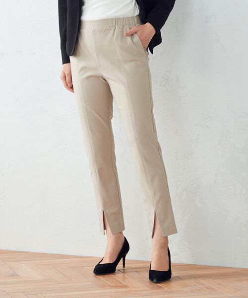 COMME CA ISM(コムサイズム)の「スリット入り イージーパンツ(その他パンツ・レディース・ブラック/グレイッシュベージュ・SMALL/MEDIUM/LARGE)」の1枚目の写真